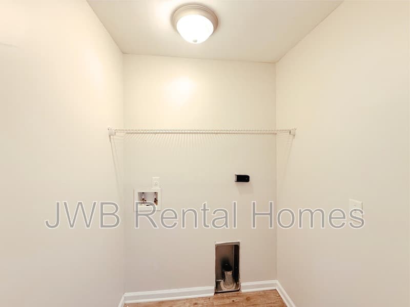 Jacksonville House: 3048 Dignan St