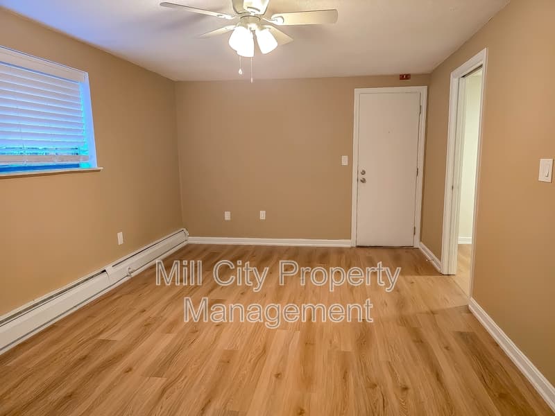 Manchester Condo: 80L English Village Road