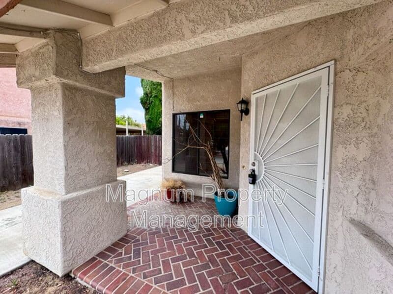 Temecula House: 39761 Rustic Glen Dr Temecula