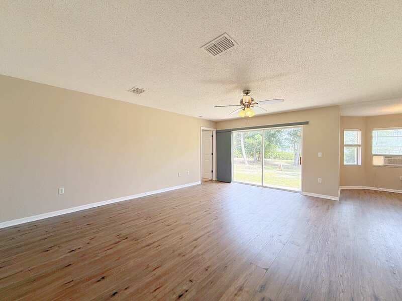 Weeki Wachee House: 10300 Noddy Tern Road