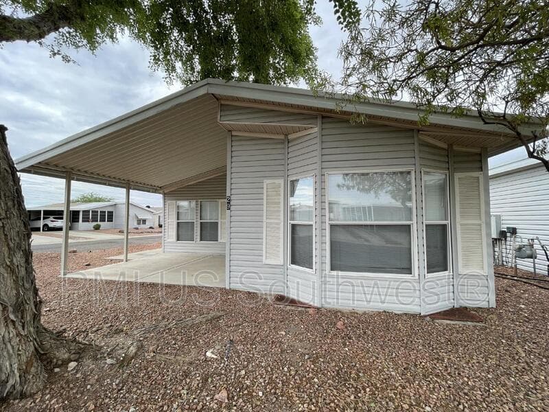Bullhead City House: 2350 Adobe Rd