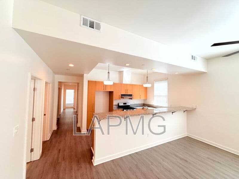 Van Nuys House: 6428 Woodley Avenue