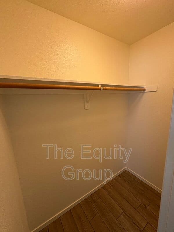 Tulare House: 2314 Cape Canyon Avenue