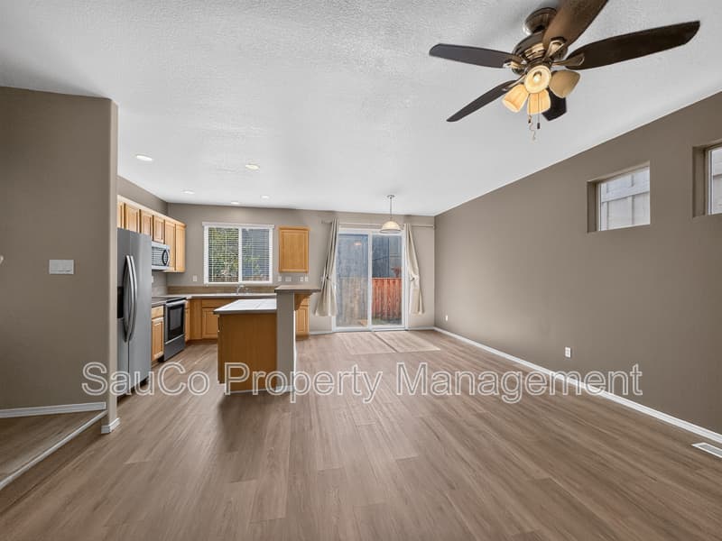 Hillsboro House: 4572 Southeast Olivewood Street