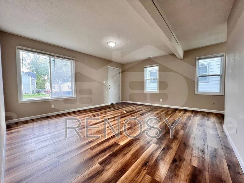 Des Moines House: 612 E Edison