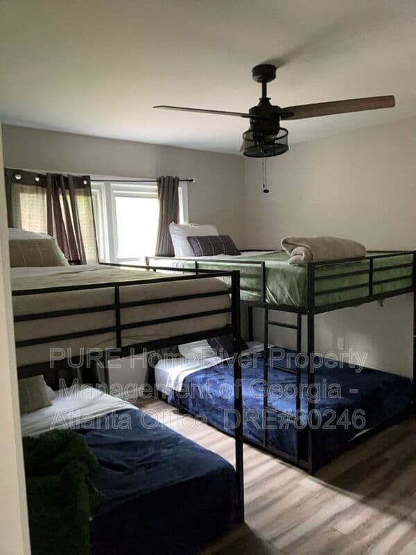Atlanta House: 1880 Dorsey Ave