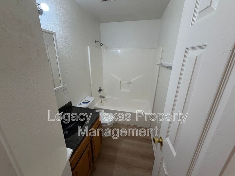 Cleburne Condo: 701 Miracle Ln