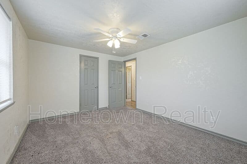 Del City House: 2124 S Sunnylane Road