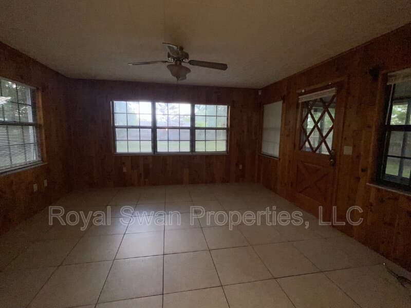 Lakeland House: 3812 Dovehollow Drive