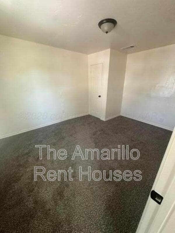 Amarillo House: 1636 N Nelson St