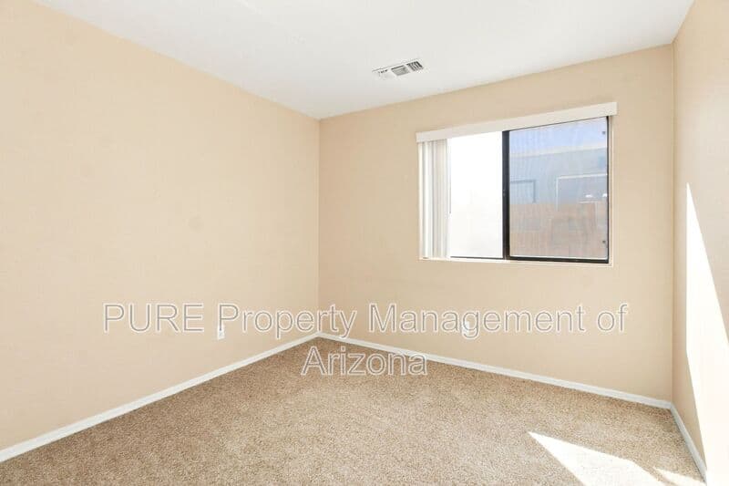 Gilbert House: 507 W Horseshoe Ave