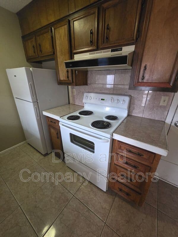 Midland Condo: 4800 Country Club Dr