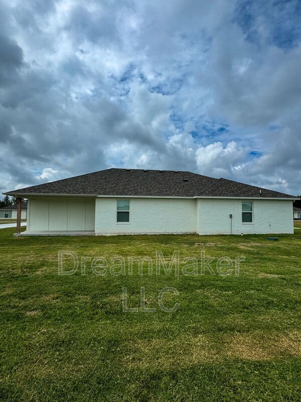 Goldsby House: 715 Apple Blossom Way
