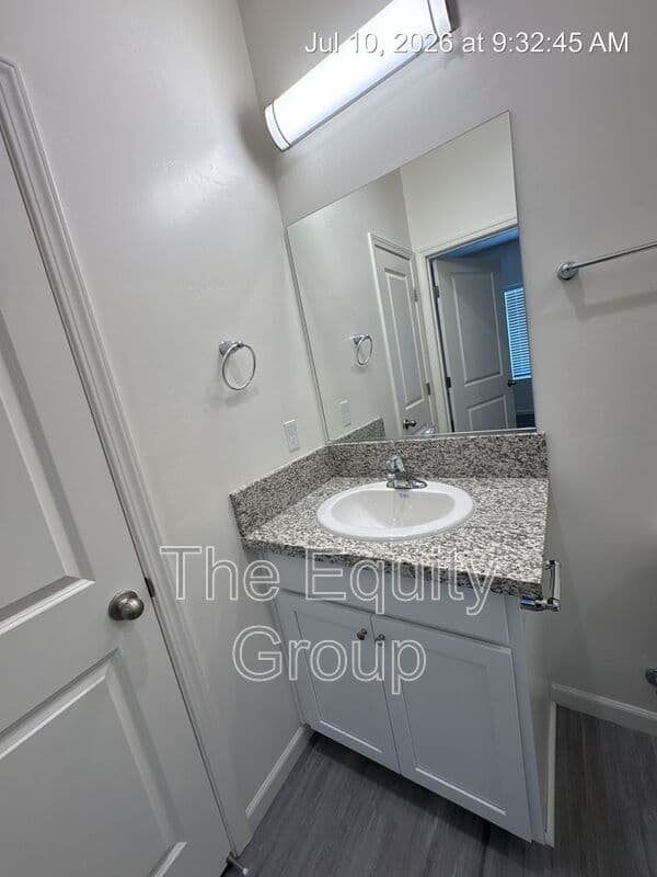 Visalia Condo: 733 S Pinkham