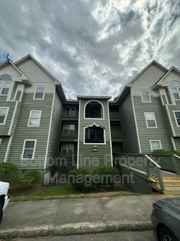 Fayetteville Condo: 942 Stewarts Creek