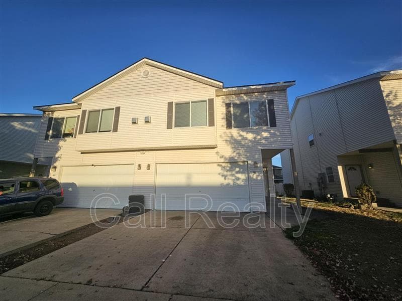 Airway Heights Condo: 823 S Russell St