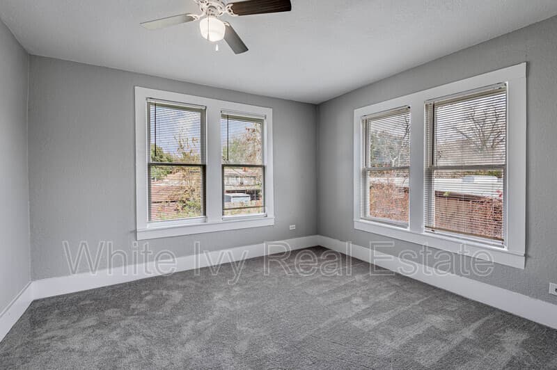 Trinity Condo: 200 W Caroline Street