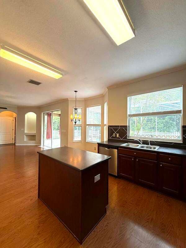 Riverview House: 11335 Village Brook Drive