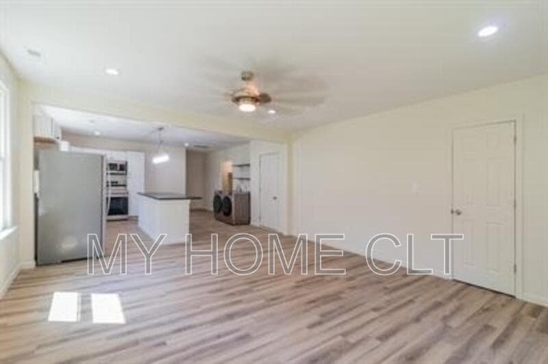Shelby Condo: 506 East Marion Street