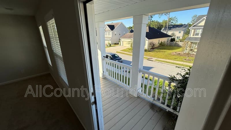Summerville House: 2512 Hummingbird Lane