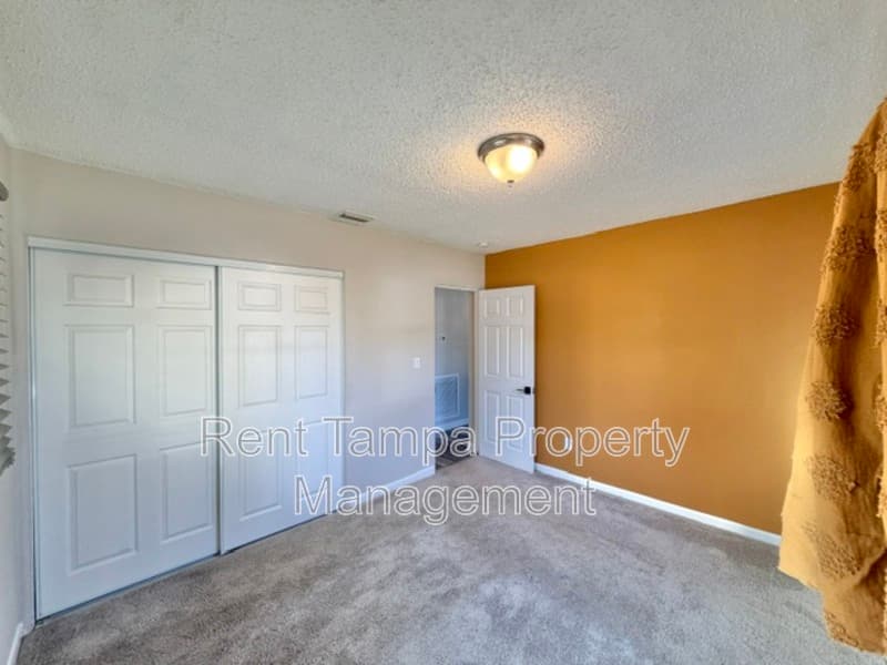 St. Petersburg House: 1635 40th Street South
