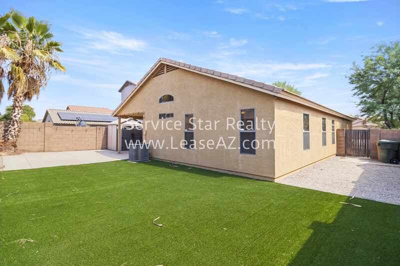 Goodyear House: 16652 W Latham St