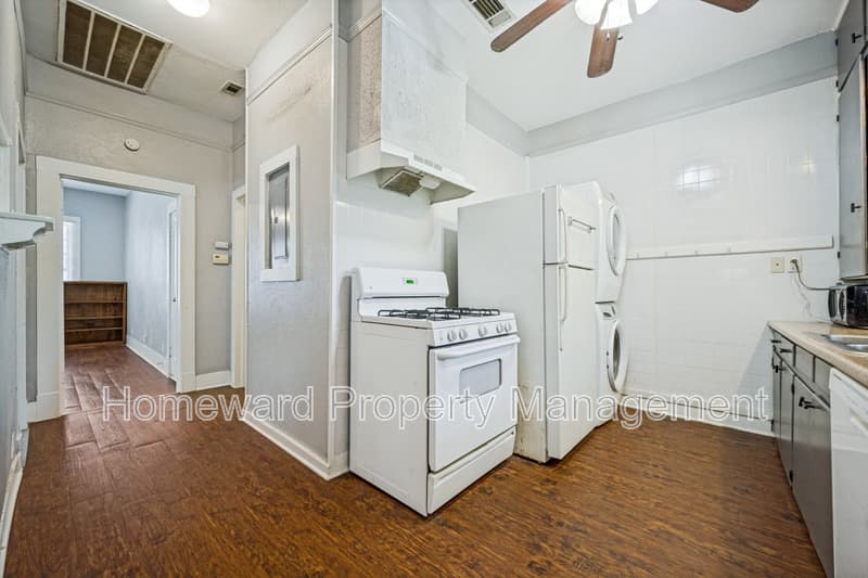 Denton Condo: 904 West Hickory Street - B