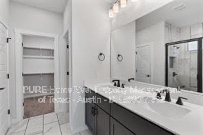 Georgetown House: 336 Berkeley Pl