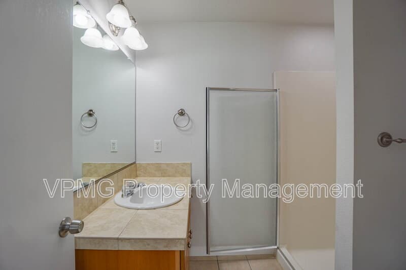 Vancouver Townhome: 2839 NE Stapleton Rd