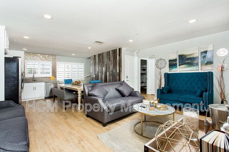 Los Angeles Condo: 9009-9011 S Normandie Ave