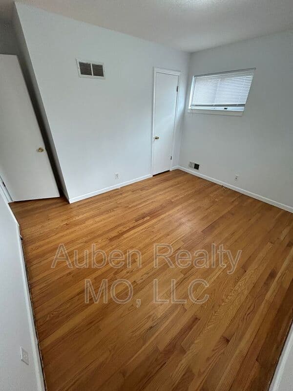 Independence House: 20808 E 13th Ter S.