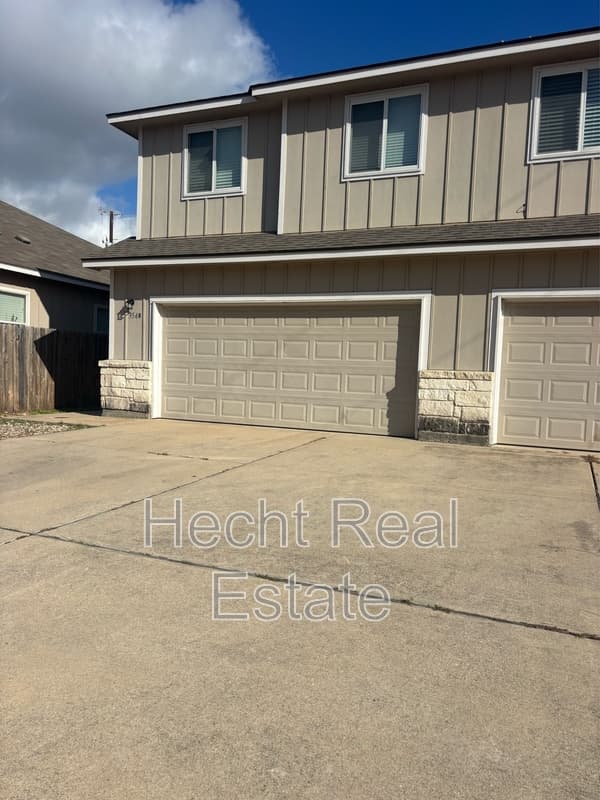 Liberty Hill Condo: 354 Carl Shipp - B