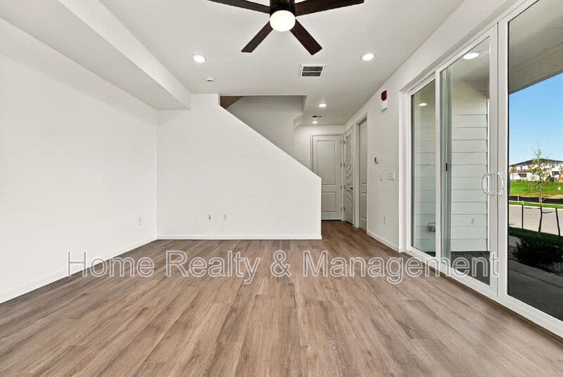 Erie Townhome: 1364 Penner Dr