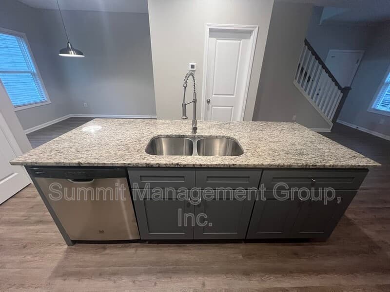 Madison Condo: Bostwick Hwy - 1563