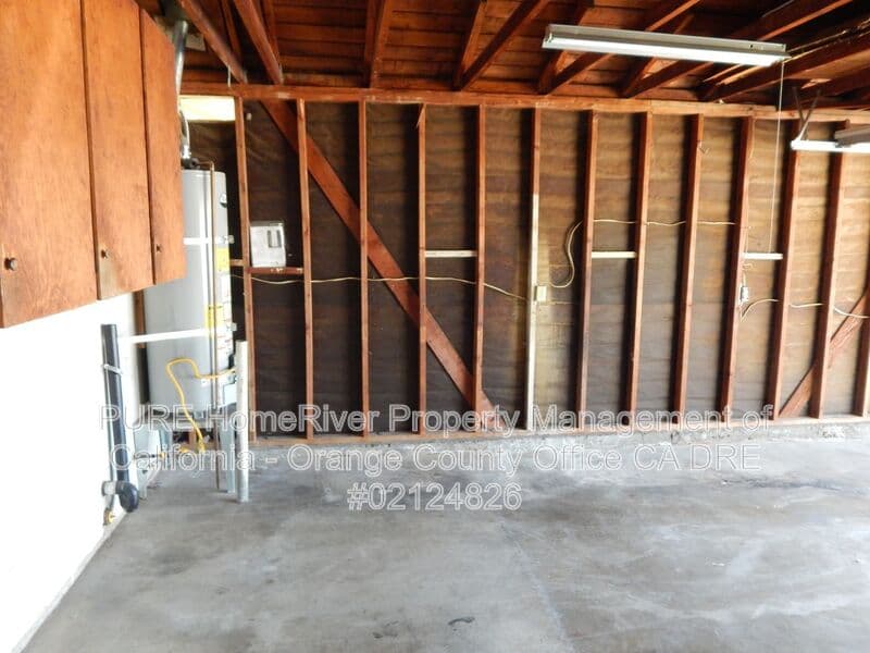 Huntington Beach House: 6092 Larchwood Drive