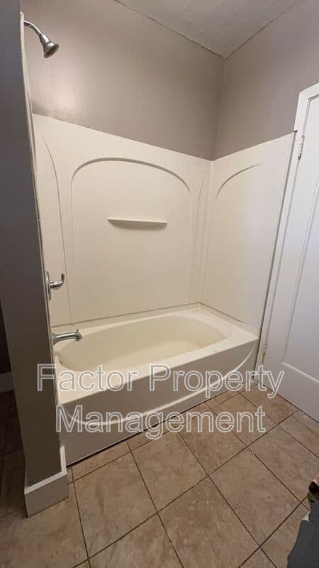 Mankato House: 118 Parsons St