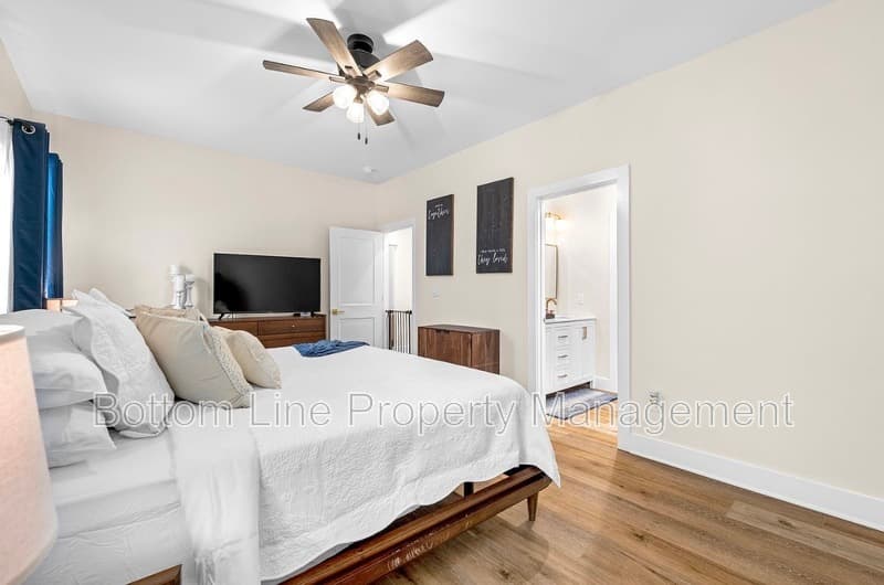 Crouse House: 2462 Shoal Rd