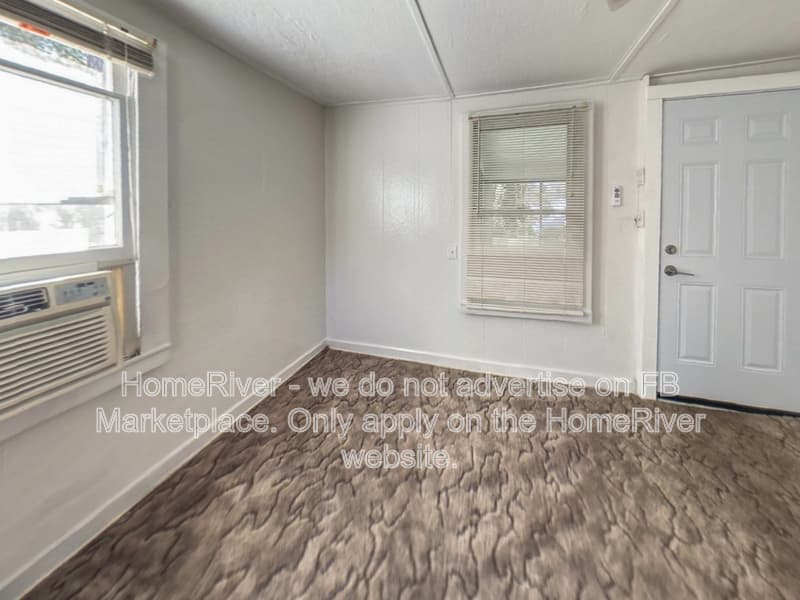 Lake Panasoffkee House: 1710 NW 29th Rd