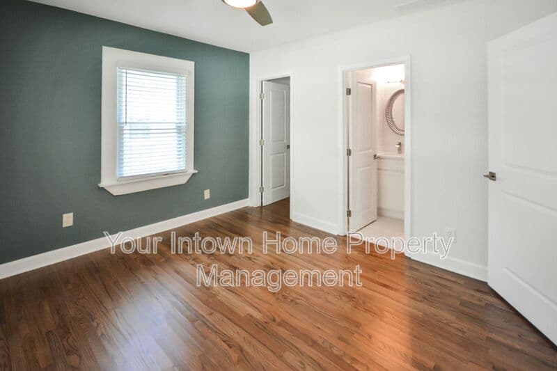 Atlanta House: 959 Dill Ave SW