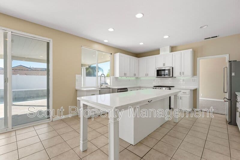 Menifee House: 28629 Maplewood Drive