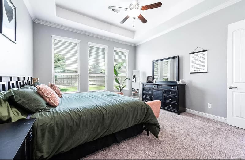 League City House: 2316 Sterling Hollow Ln