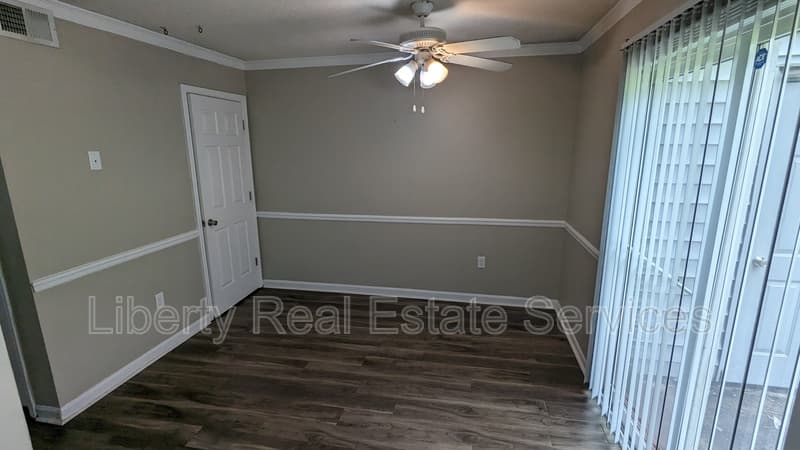 Hinesville Condo: 1100 Pineland Ave