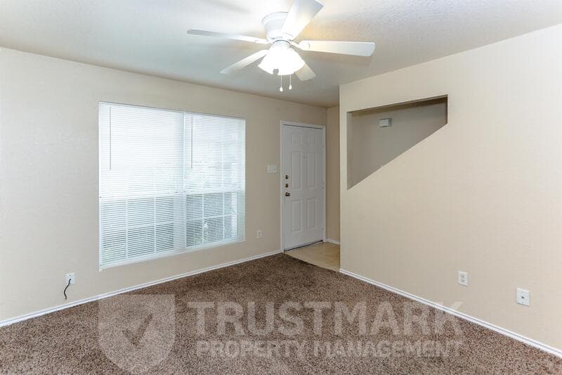Killeen Townhome: 4501 B Mattie Dr