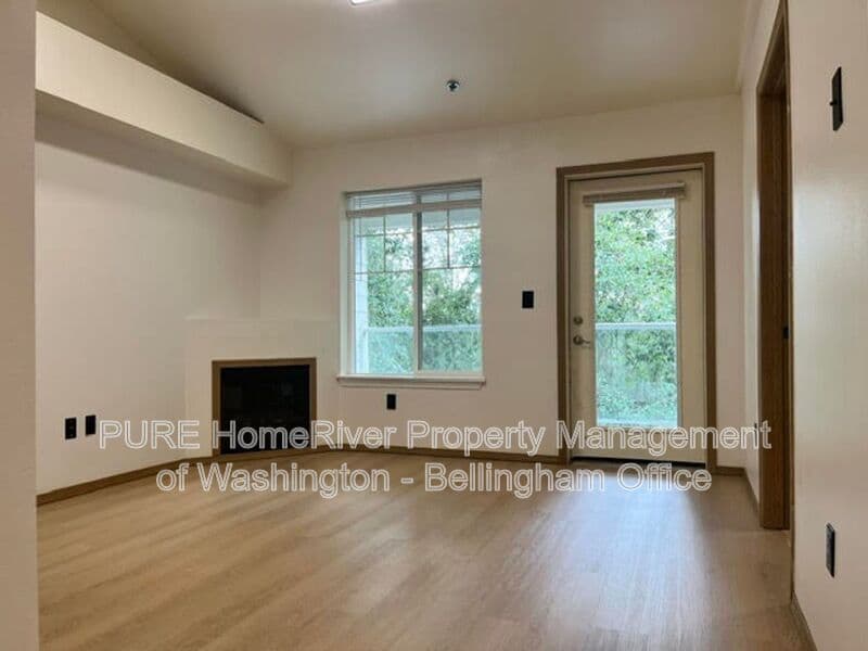 Bellingham House: 4370 Tull Road