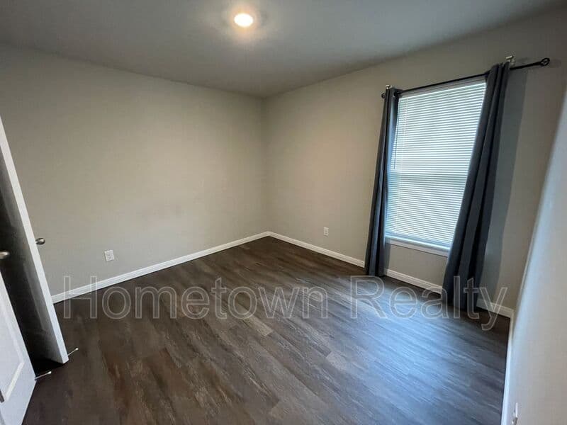 El Reno House: 1712 Vermilion Lane