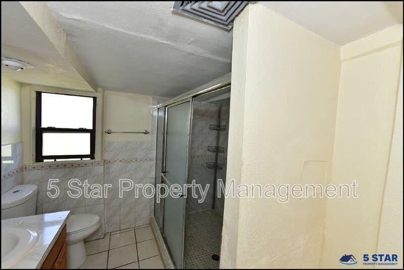 El Paso House: 7817 West Dr