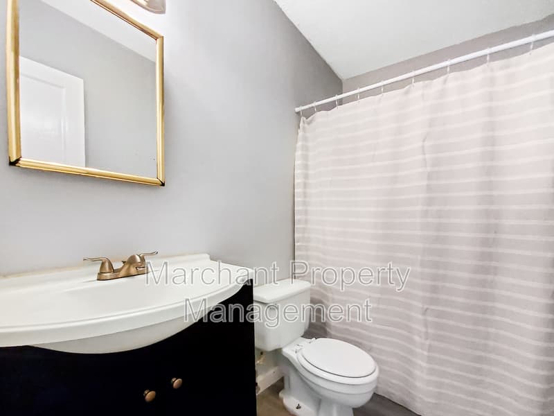 Greenville House: 25 Collinson Road