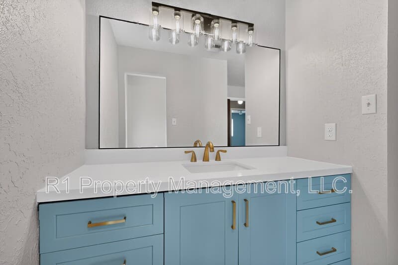 Rio Rancho House: 209 Villa Verde Drive Southeast