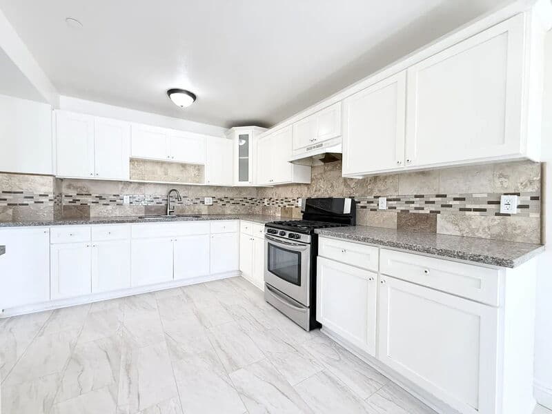 Los Angeles Condo: 1440 East 42nd Street