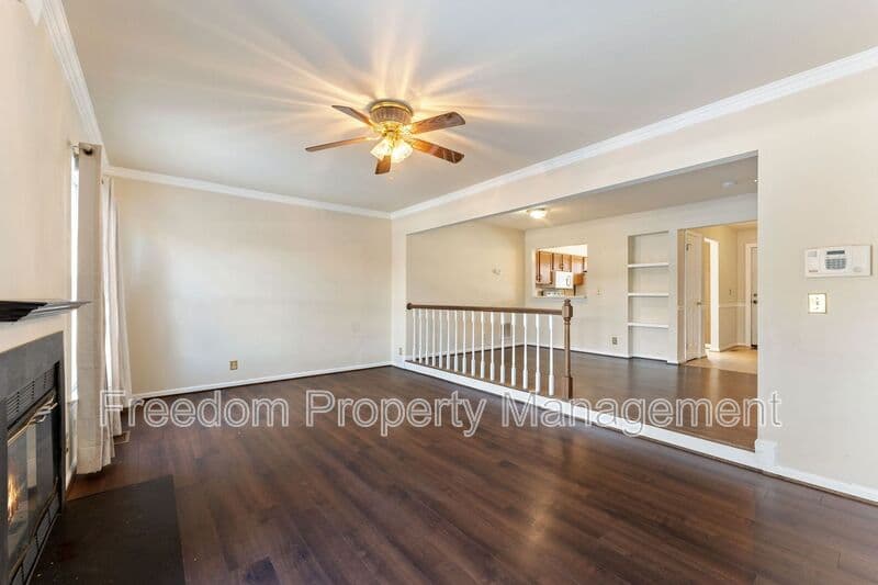 Warrenton Townhome: 726 Pine Tree Ct.